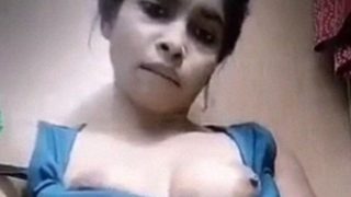Gadis Bd Masturbasi Dengan Dildo Sempurna Sendirian