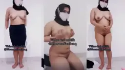 Gadis Berhijab Usai Kantor Main Jari Sendiri