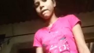 Gadis Desa Mengumbar Nafsu Sendiri