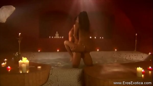 Wajahmu Yang Menggoda Dalam Lagu India