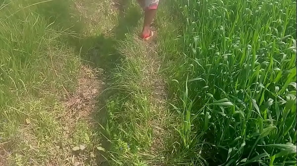 Nenek India Desi Tergila-gila Bercinta Di Alam Terbuka Dengan Pemuda Gagah