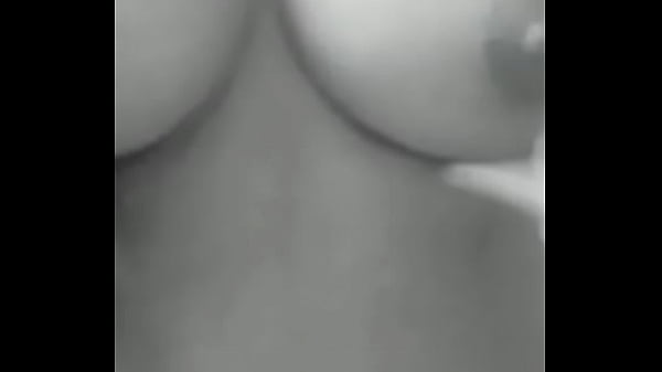 Gadis Seksi Siap Menggoda Di Live Chat Panas