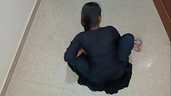 Gadis India Seksi, Pembersih Rumah, Digituin Sama Majikan, Suara Desahan Seru Jelas Bahasa Hindi
