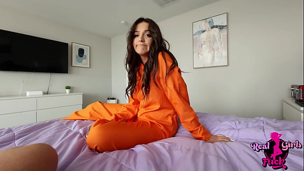Kakak Tiriku Menggilaiku Demi Membungkam Mulutku – Serena Sterling