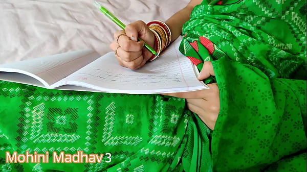 Guru India Mohini Digencet Muridnya Di Kamar Mandi Dengan Audio Hindi