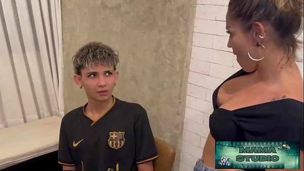 Ngentot Sama Ibu Tiri Genit Biar Dia Gak Bocorin Rahasia Kalau Aku Ketahuan Coli Nonton Bokep Pas Makan Malam