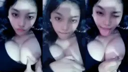 Laras Pap Uting Sambil Melet Manjah, Bikin Ngiler!