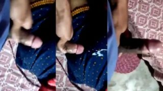 Video Panas Cowok Muncratin Sperma Di Pantat Ibu Tirinya