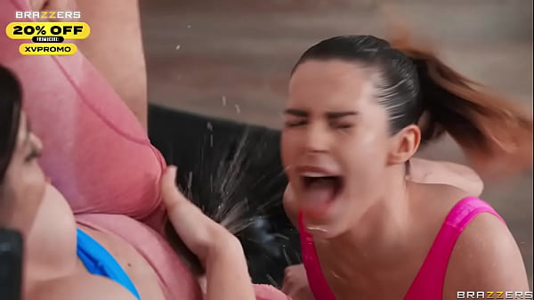Klub Muncrat Brazzers: Keira Croft Dan Chanel Camryn Basahi Ranjang!