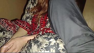 Adik Tiri Dan Kakak Tiri Berciuman Di Kamar Gelap