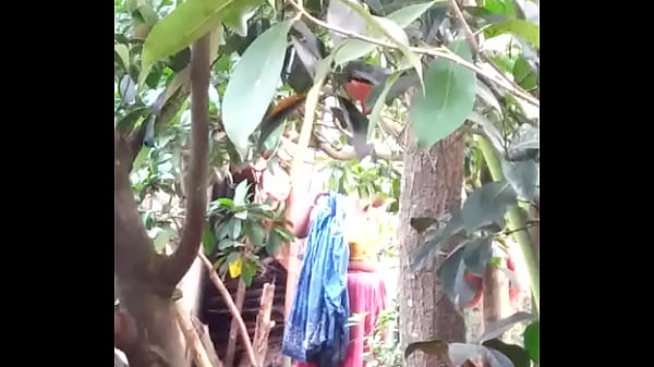 Mandi Telanjang Wanita India