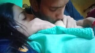 Hisap Tetek Istri Temen Yang Seksi Dan Desi, Bikin Ngaceng Abis