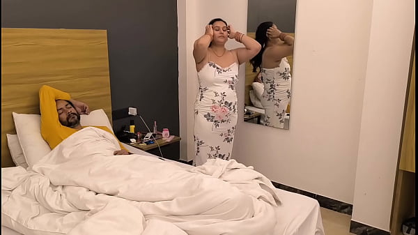 Puja Baby, Si Gadis Desi Mandi Pagi Dengan Sensual