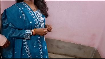 Desi Pembantu India Hot Dihukum, Ngentot Pertama Kali Kasar, Memek Pembantu India Sempit Digenjot Habis
