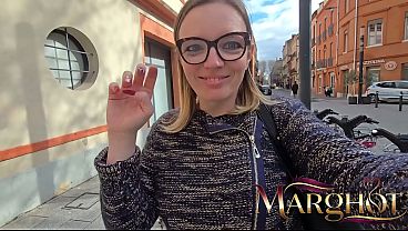 Di Toulouse, Cowok Arab Seksi Dengan Kontol Gede Tegang Langsung Ngegandeng Gue Ke Kamar Hotelnya.