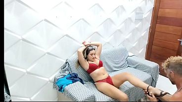 Ibu Mertuaku Yang Masih Muda Sendirian Di Rumah Dan Penuh Nafsu, Aku Datang Dan Dia Cepat-cepat Membujukku Untuk Menikmati Lubang Sempitnya Sampai Aku Memancut Di Dalam. Vagninho E Vivi Capetinha