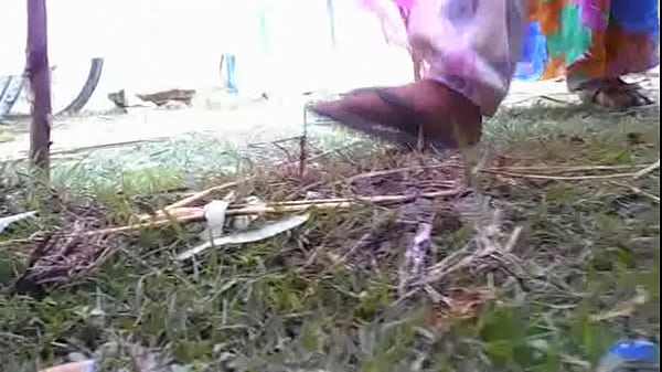 Desi Lagi Ngocok Pipis, Becek Banget