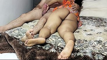 Ngentot Istri Orang Mesir Sambil Mainin Lubang Pantatnya, Bikin Makin Basah Kena Kontol Arab.