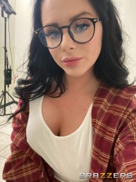 Brazzers – Macey Jade Ngentot Lobang Tembok 2