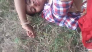 Desa Kering, Ladang Becek, Si Xxx Digebukin Puas-puas.