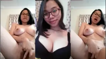 Gadis Montok Becek Sange, Jembut Lebat Bikin Ngiler.