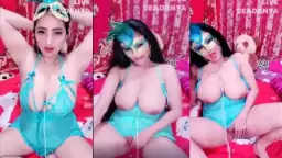 Tante Yasmin Colok Memek Basah Sampe Muncrat