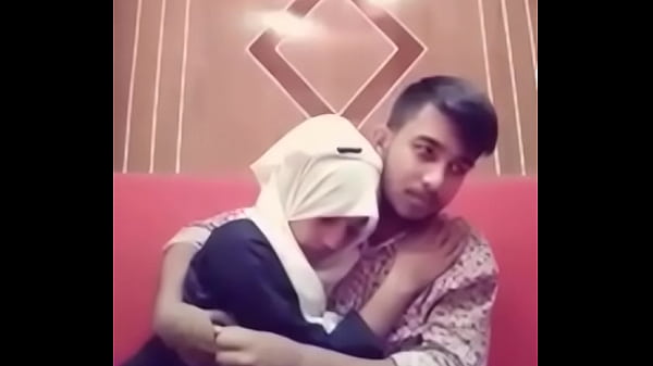 Desi Cewek Cowok Lagi Ciuman Panas Di Hotel, Bibir Nempel Basah, Badan Meremang!