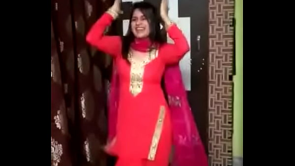 Gadis Desi Lagi Latihan Mujra, Gerakan Hot Bikin Makin Basah.