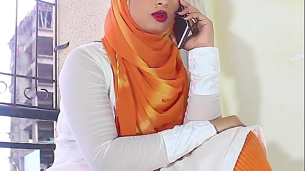 Salma Cewek Hijab Lagi Ngentot Temennya, Suara Hindi Mesum Bikin Makin Panas
