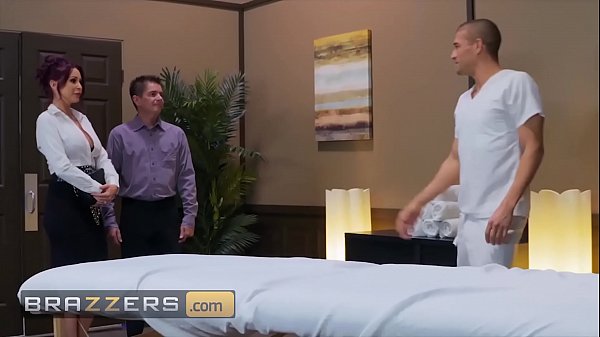 Cerita Istri Beneran – Monique Alexander & Xander Corvus – Spa Khusus Ibu-ibu Horny – Brazzers