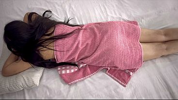 Pelayan Pijat Pantat Cewek Nri, Abis Itu Ngentot Memek Sambil Mainin Bokong Gede
