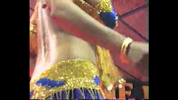 Tukang Striptis India Yang Bikin Nafsu Naik, Goyangannya Bikin Makin Pengen.