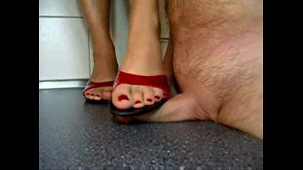 Bhabhi India Seksi Injak-injak Kontol Devar Sampai Lembek