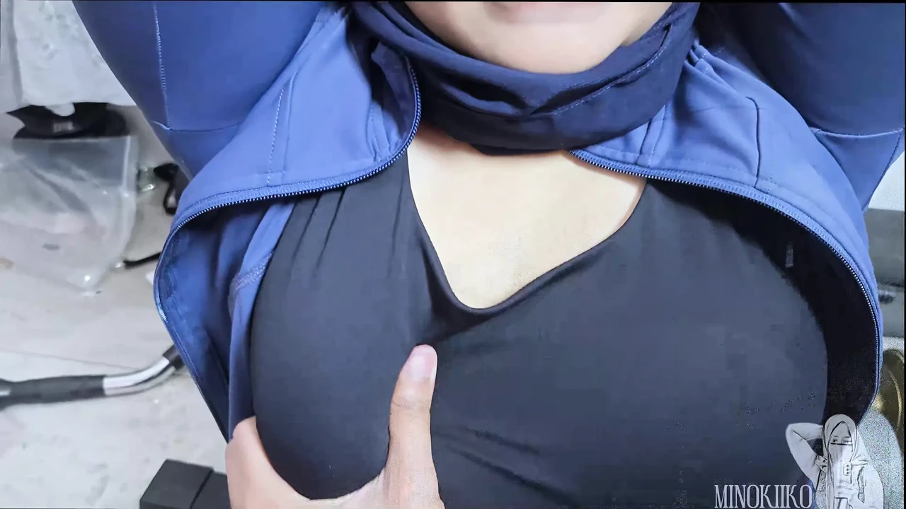 Asian Hijab Girl Stuck At Fitness Tools And Got Cum In Face By Her Trainer – Minokiiko