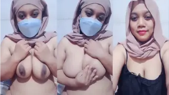 Ameena Hijab Tobrut Bugil, Tangan Remas Tetek Basah Kencang