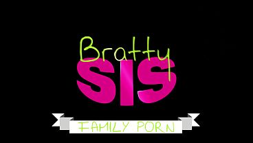 Gracie Gates & Brookie Blair Bilang Ke Stepbro “kita Bisa Ngentot Bareng, Abis Itu Ke Pantai”