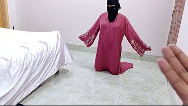 Diarumah Aja, Hot Desi Stepmom Ku Lagi Digebukin Diatas Kasur Kamar Tidur.