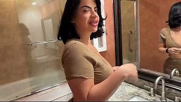 Ibu Tiri Latin Montok Ngidam Ngewe ~ Lissa Aires ~ Fantasi Rumah Tangga Panas ~ Scott Stark