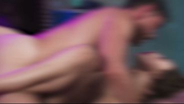 Adultmobile – Cewek Rusia Brunette Seksi Pake Fishnets Nikmatin Kontol Gede Di Semua Posisi Erotis