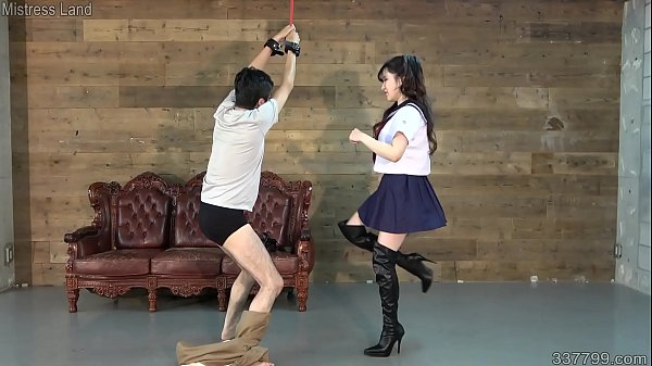 Cosplay Jepang Ngencrotin Bola