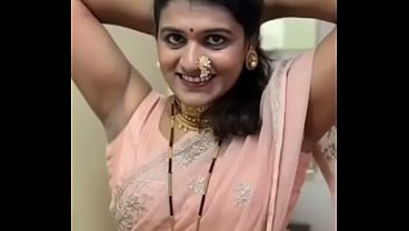 Wanita India Seksi Pamer Ketiak Basah Bikin Tergoda